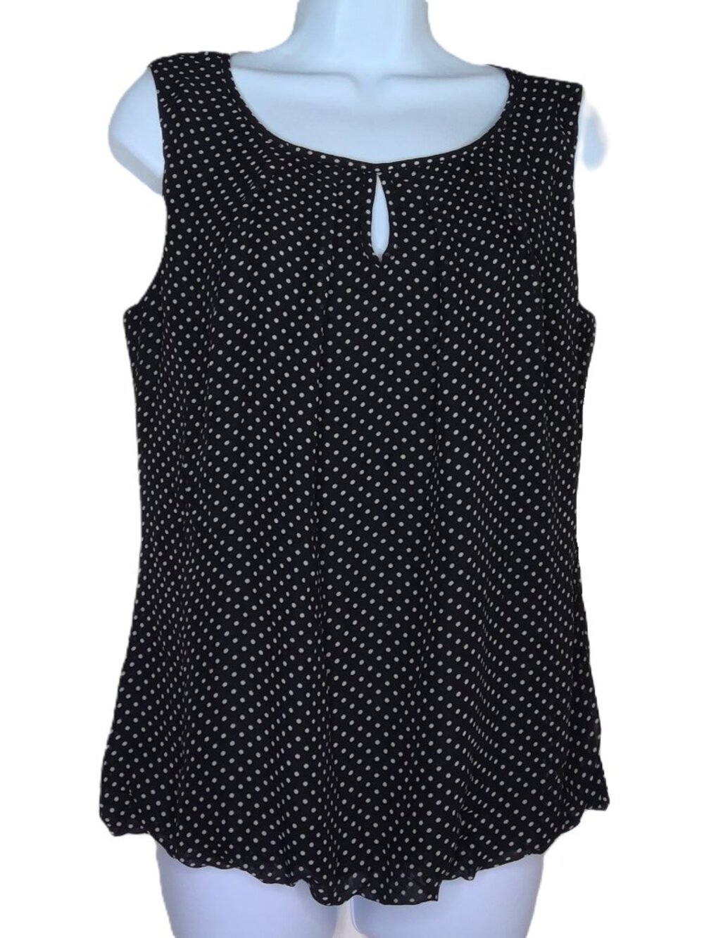 Dressbarn Sleeveless Top Black & White Polka Dot Flowy Scoop Neck Keyhole Sz M